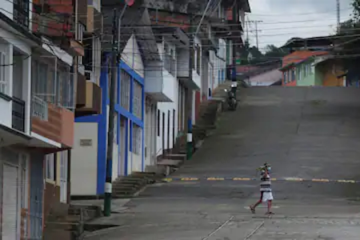 'या' गावात आजपर्यंत आढळला नाही एकही कोरोना रुग्ण, सर्वांनी आदर्श घ्यावा अशी आहे शिस्त