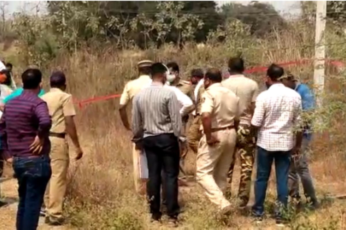 संपत्तीसाठी सुनेने सासूच्या हत्येचा रचला कट; सकाळी घराबाहेर पडताच दगडाने ठेचून केली हत्या