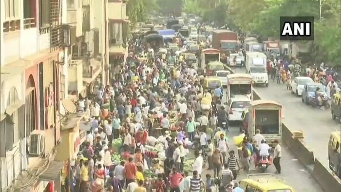 शहरात गुरुवारी दिवसभरात उच्चांकी 2,877 नवीन कोरोना रुग्णांची नोंद झाली आहे. हा आकडा सात ऑक्टोबरच्या उच्चांकी 2,848 संख्येपेक्षा जास्त आहे. 