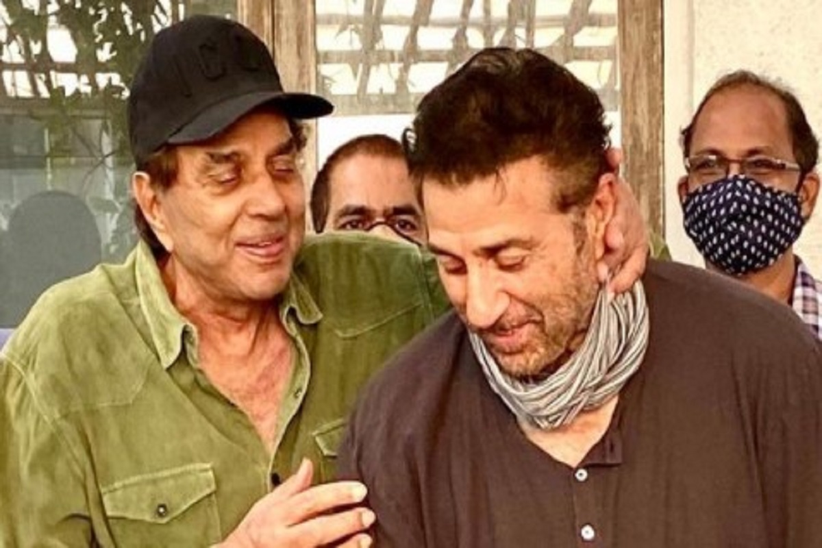 Deol कुटुंबातील आणखी एक सदस्य बॉलिवूडसाठी सज्ज, Dharmendra यांनी photo share करत मागितले आशीर्वाद