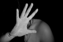घटस्फोट न देता ‘लिव्ह-इन’मध्ये राहणाऱ्या महिलेची संरक्षणाची मागणी फेटाळली