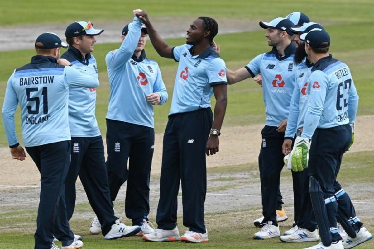 IPL ला प्राधान्य देणाऱ्या खेळाडूंची हकालपट्टी करा, इंग्लंडचा क्रिकेटपटू भडकला