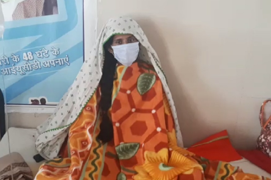 जमिनीच्या वादातून गावात तुफान राडा, 26 वर्षीय तरुणीला जबर मारहाण