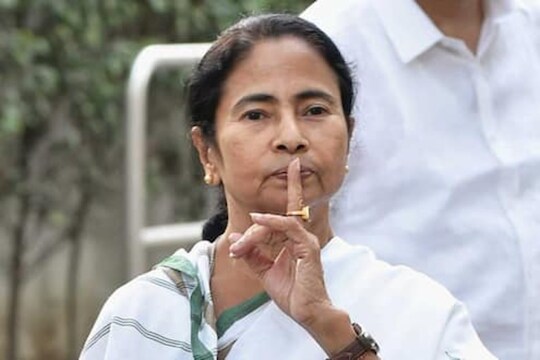 West Bengal Election 2021: ममता बॅनर्जींवर हल्ला नसून ती केवळ दुर्घटना; रिपोर्टमधून झालं स्पष्ट