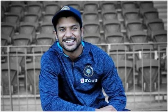 बुमराहला लग्नाच्या शुभेच्छा देताना मयंकने केली मोठी चूक, संजनाऐवजी संजय बांगरला केलं टॅग
