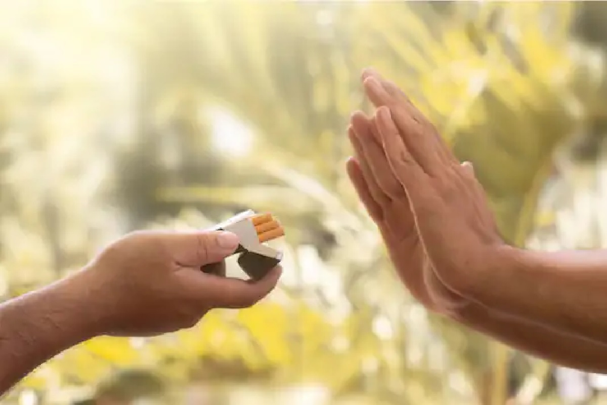 No Smoking Day 2021: धूम्रपान सोडणं शक्य होत नाही? फॉलो करा या टिप्स