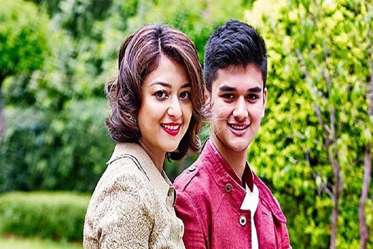 प्रियदर्शनी राजे यांचे वडील 'संग्राम गायकवाड' हे बडोद्याचे शेवटचे राजे प्रतापसिंह गायकवाड यांचे सुपुत्र आहेत. प्रियदर्शनी राजे यांचे वडील 'संग्राम गायकवाड' हे बडोद्याचे शेवटचे राजे प्रतापसिंह गायकवाड यांचे सुपुत्र आहेत.