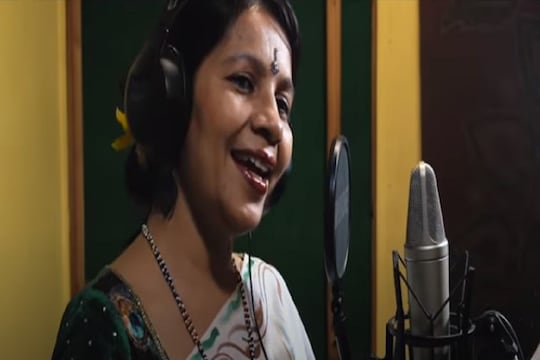 Vasai Virar: माजी महापौर असलेल्या आमदार पत्नीचं गाणं सोशल मीडियावर VIRAL