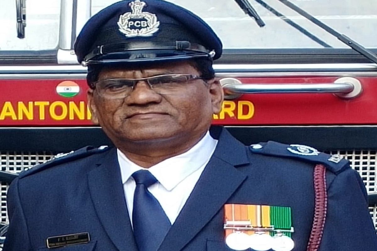 Pune Fire: लोकांचा जीवही वाचवला अन् आगही विझवली, पण घरी परतताना मृत्यूने गाठलं