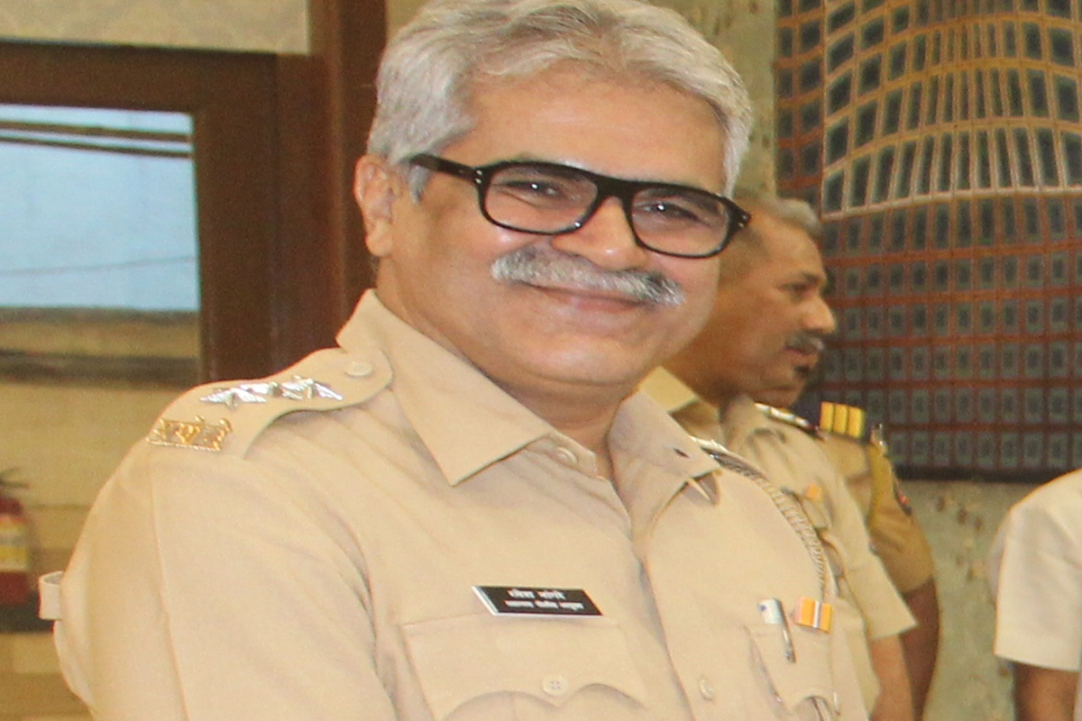 धारावीच्या कोरोना उद्रेकात लढा देणारा अधिकारी हरपला, रमेश नांगरे यांचं निधन