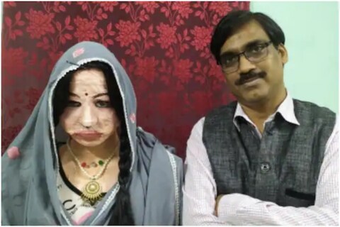 दिनेश पटेल यांनी 'शालू' नावाचा रोबो (Shalu Robot) तयार केला असून हा रोबो एक-दोन नाही तर तब्बल 47 भाषांमध्ये बोलतो. हा रोबो सामान्य माणसाप्रमाणं एखाद्याला ओळखू शकतो, गोष्टी लक्षात ठेवू शकतो.
