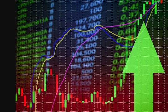  गेल्या वर्षी 21 सप्टेंबरला रूट मोबाइल स्टॉकमध्ये (Route Mobile stock) गुंतवण्यात आलेल्या एक लाख रुपयांचे आज 2.82 लाख रुपये झाले आहेत.