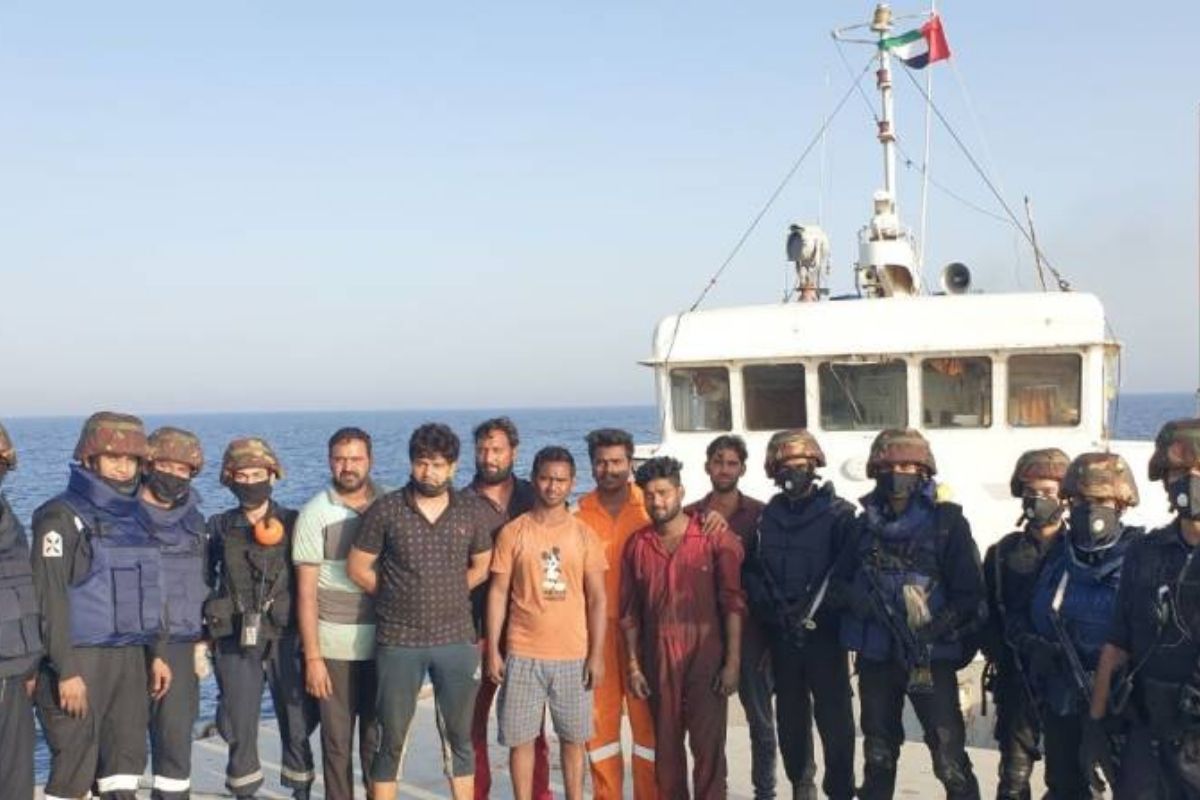 6 दिवसांपासून समुद्रात अडकले होते 7 भारतीय, Indian Navyने असा वाचवला जीव, वाचा थरारक प्रसंग