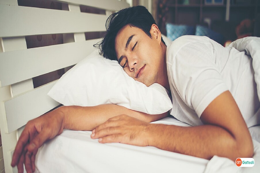 ज्यांच्या पत्रिकेमध्ये कालसर्प दोष असतो त्यांना स्वप्नामध्ये साप दिसतो. यामुळे सतत झोपमोड होत राहते असं ज्योतिष शास्त्रज्ञ सांगतात. 