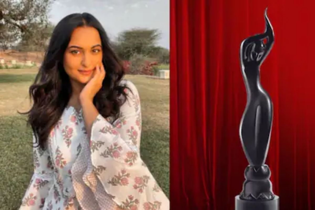 VIDEO: फिल्मफेअर अवॉर्ड न मिळाल्याने सोनाक्षी झाली निराश; जुगाड करत घरी आणला पुरस्कार