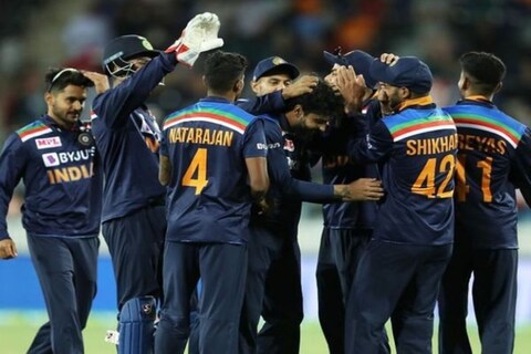 नुकत्याच भारत(India) आणि इंग्लंड (England) यांच्यामध्ये झालेल्या टेस्ट सीरिजमध्ये भारतानं 3-1 ने विजय मिळवला. या विजयाचा शिल्पकार होता ऑलराउंडर क्रिकेटपटू अक्षर पटेल (Axar Patel). 