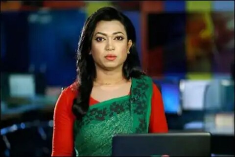 पहिल्यांदाच Boishkahi TV ने ट्रान्सजेंडर महिलेची न्यूज अँकर (Transgender women News Anchor) म्हणून नियुक्ती केली आहे. या पहिल्या न्यूज अँकरचं नाव तश्नुवा आनन शिशिर (Tashnuva anan shishir) असं आहे.