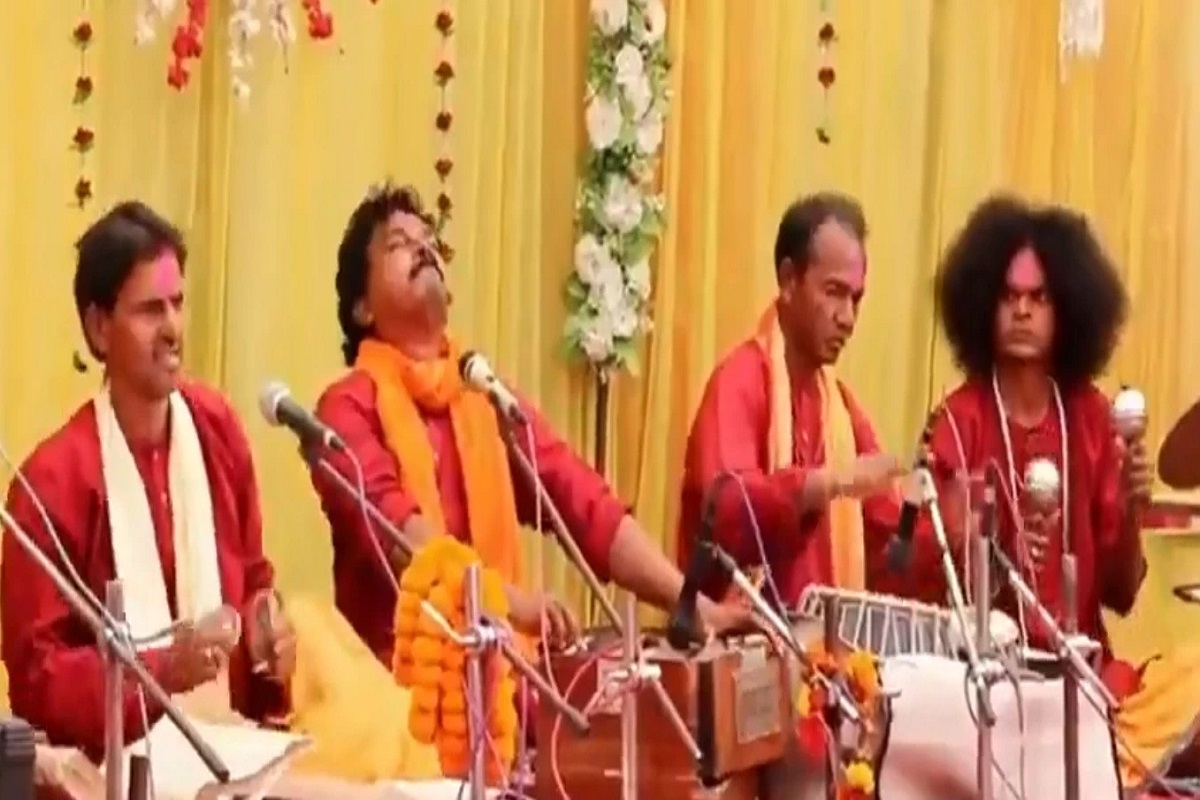 मार्च एण्डिंग आलं... ऑफिसमध्ये जाणारे नोकरदार नसाल तरी पाहाच हा मजेदार VIDEO