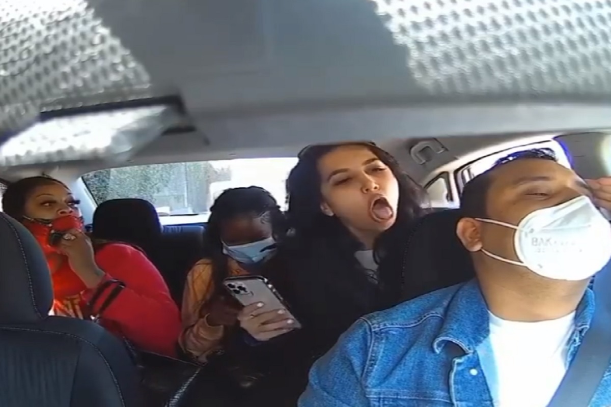 VIDEO: अंगावर खोकणं, शिवीगाळ, गैरवर्तन...! कॅब ड्रायव्हरनं मास्क घाला सांगताच महिलांचा राडा