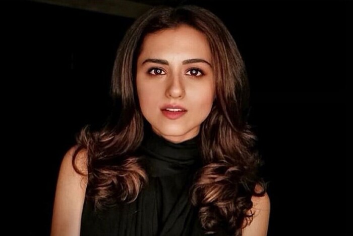 रिद्धीनं अभिनेता असणाऱ्या राकेश बापट सोबत लग्नं केलं होतं. मात्र हे नात यशवी नाही झालं. त्या दोघांनी काही काळानंतर घटस्फोट घेतला होता.