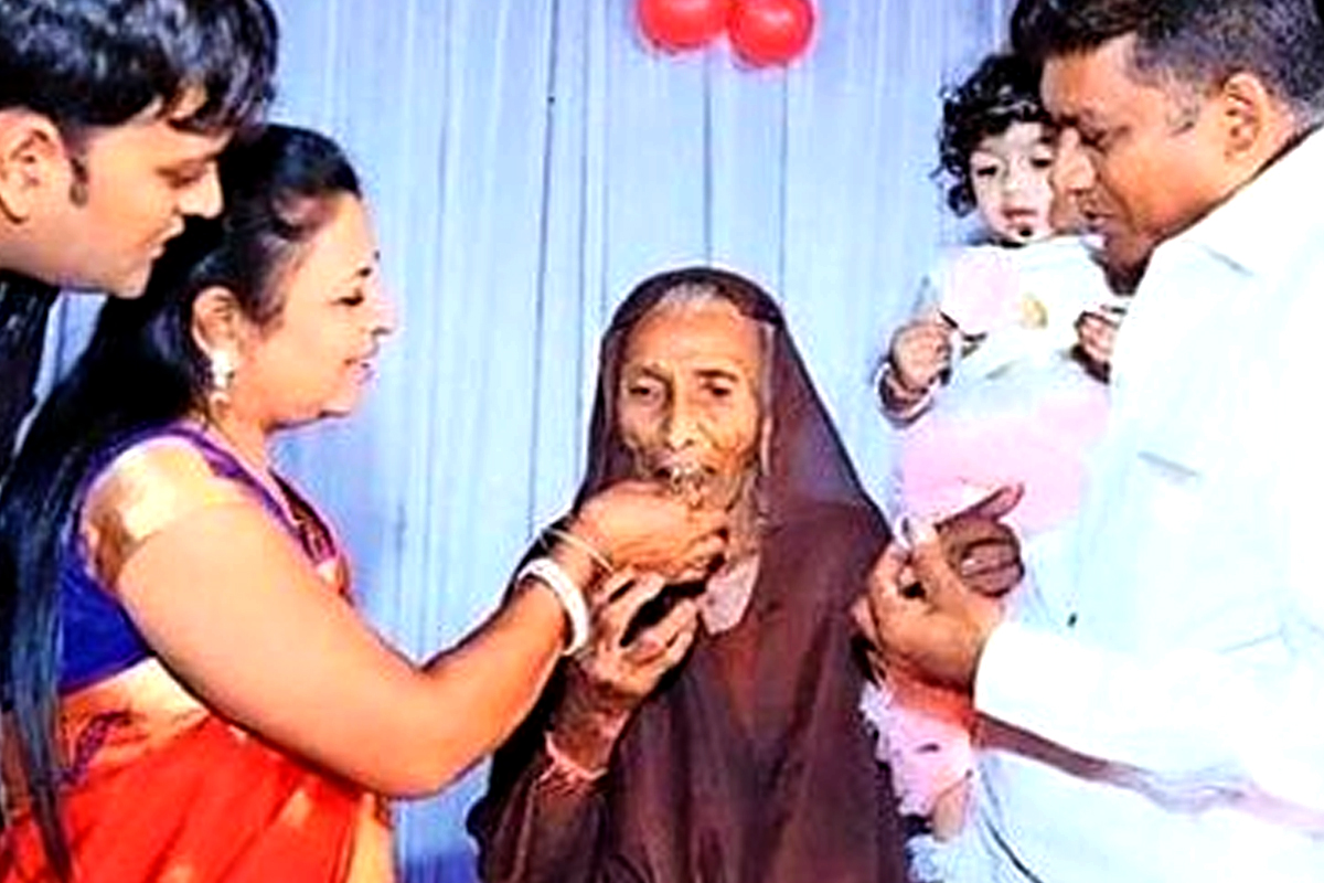 105 वर्षांची आजी म्हणते, 'कोरोना माझं काही वाकडं करू शकत नाही'; 9 दिवसांत केली मात