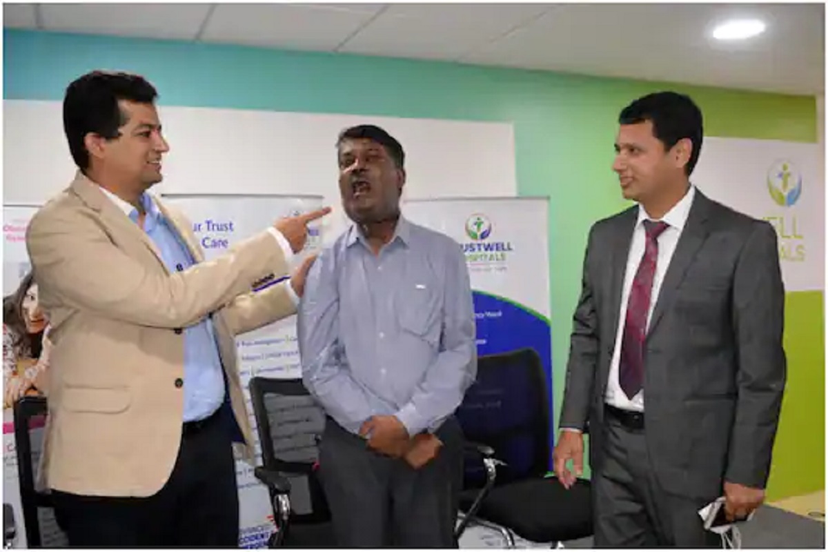 त्याच्या जिभेला पोटाचं मांस; डॉक्टरांनी केला अनोखा प्रयोग