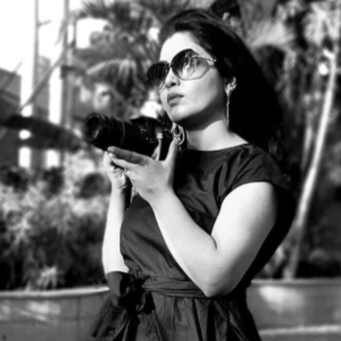 मालिकेमध्ये कायम साडीत वावरणारी शुभांगी आपल्या वैयक्तिक आयुष्यामध्ये मात्र खूपच स्टाईलिश आणि बोल्ड आहे. ती सतत आपले फोटो इन्स्टाग्रामवर पोस्ट करत असते. 