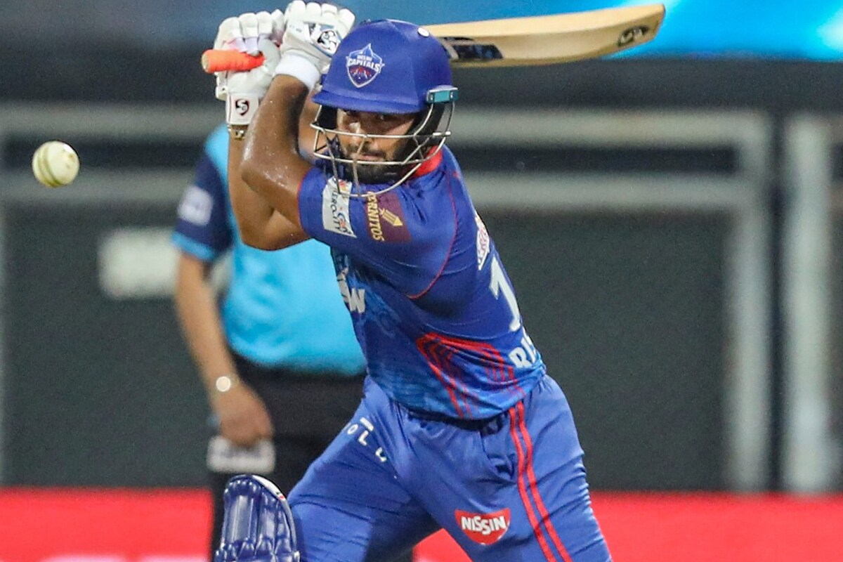 ऋषभ पंतच्या (Rishabh Pant) कॅप्टनसीमध्ये दिल्ली कॅपिटल्सची (DC)टीम चांगलं प्रदर्शन करत आहे. सनरायझर्स हैदराबादचा पराभव करुन दिल्लीची टीम पॉईंट टेबलमध्ये दुसऱ्या क्रमांकावर पोहचली आहे. (फोटो – PTI)