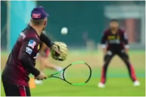 IPL 2021 : KKR मध्ये सारं काही आलबेल नाही? कॅप्टनच्या निर्णयावर कोच नाराज