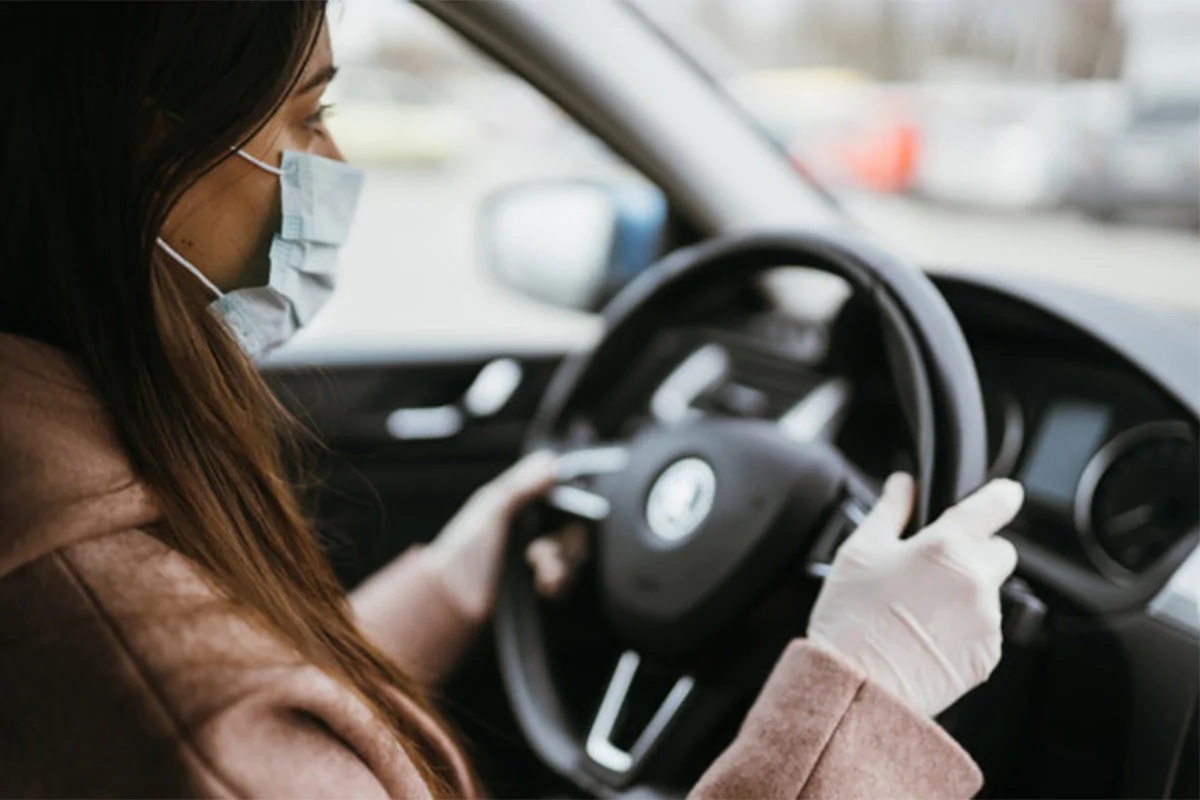 BREAKING NEWS: Covid-19 बाबत हायकोर्टाचा मोठा निर्णय, कारमध्ये एकटे असाल तरी mask compulsory