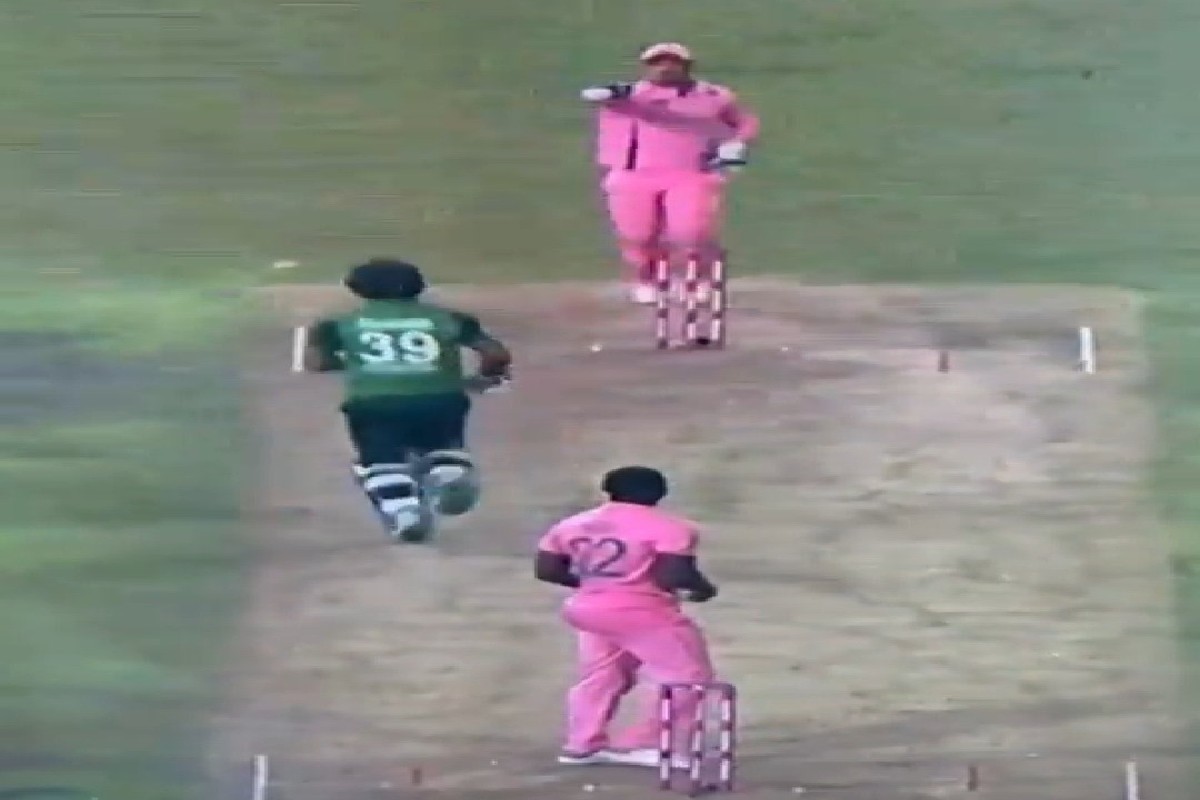 PAK vs SA: फखर जमानच्या रन आऊटमुळे वाद, पाहा 'fake fielding' चे नियम