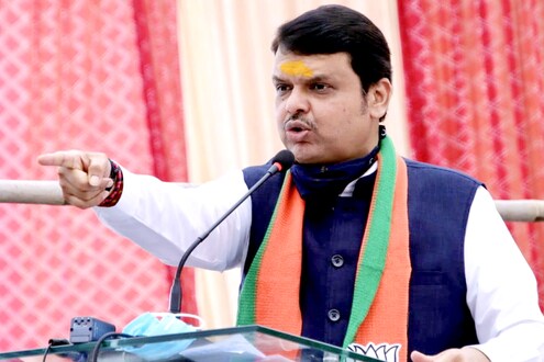 राज्यात मध्यावधी निवडणुकांबाबत देवेंद्र फडणवीसांनी केलं मोठं वक्तव्य राज्यात मध्यावधी निवडणुकांबाबत देवेंद्र फडणवीसांनी केलं मोठं वक्तव्य