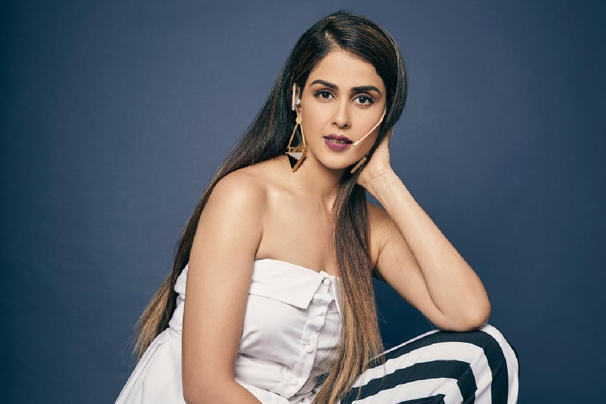 ‘लस घ्या अन् सुरक्षित व्हा’; जेनेलियानं मानले आदित्य ठाकरेंचे आभार