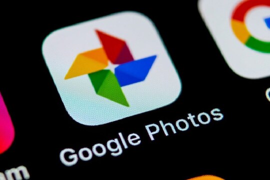 Google Photos वरून डिलीट झालेले फोटो-व्हिडीओ कसे मिळवाल? वापरा गुगलची जबरदस्त ट्रीक!