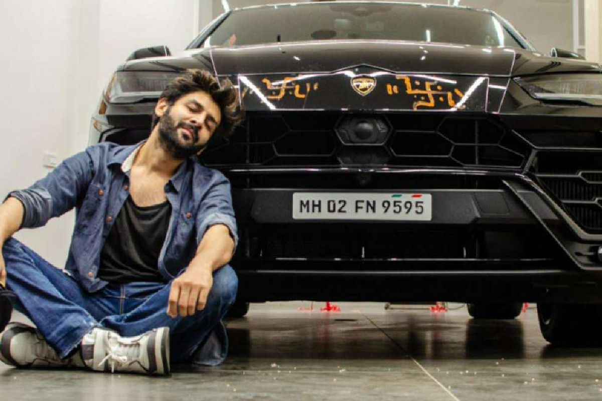 ‘ही तर मेहनतीची कमाई’; कार्तिकनं कोट्यवधींच्या कारचे घेतले आशीर्वाद