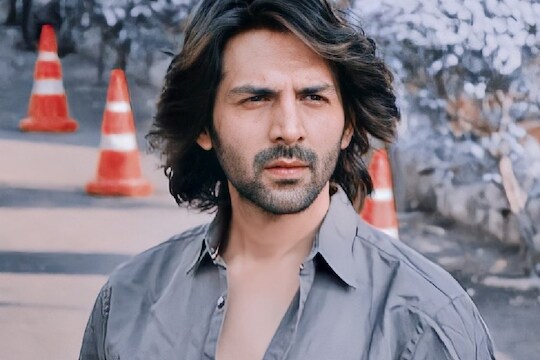 कोरोनाग्रस्त कार्तिकनं घेतली एकता कपूरची मदत; ही मालिका पाहून होतोय बरा