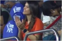 IPL 2021: क्रिकेट फॅन्सना भुरळ घालणारी SRH ची 'मिस्ट्री गर्ल' कोण आहे? IPL 2021: क्रिकेट फॅन्सना भुरळ घालणारी SRH ची 'मिस्ट्री गर्ल' कोण आहे?