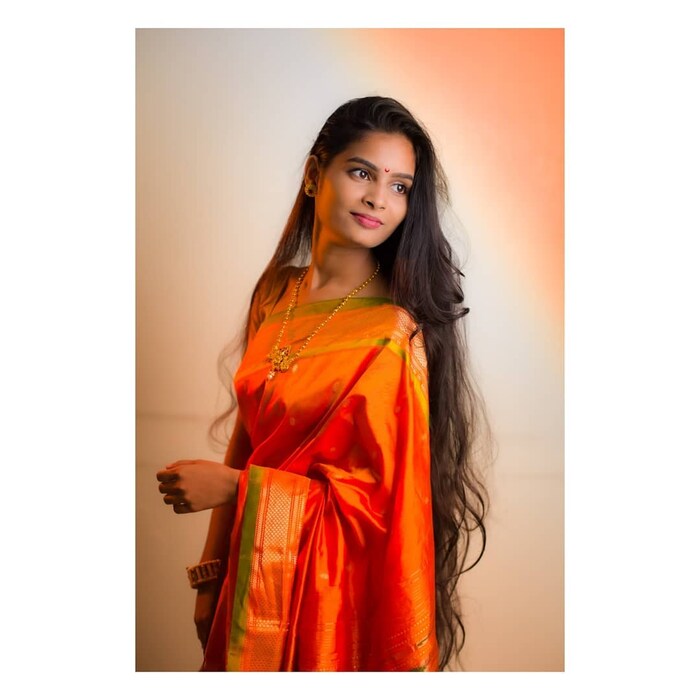 सोशल मीडियावरील तिचे फोटो पाहून नक्की ही तिच शोभा आहे का? असा प्रश्न वारंवार तिचे चाहते विचारताना दिसतात.