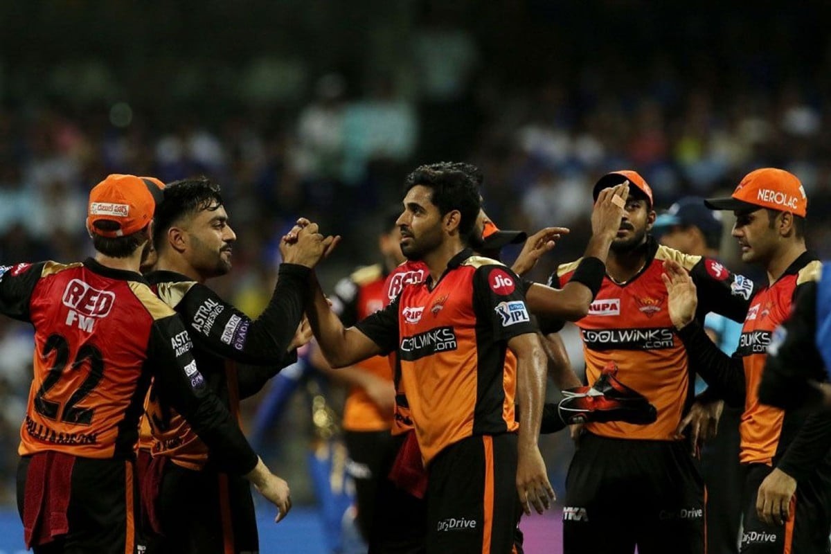 IPL 2021: डेव्हिड वॉर्नरची अचूक चाल, फक्त 4 बॉलमध्ये विराटचं 'ट्रम्प कार्ड' फेल