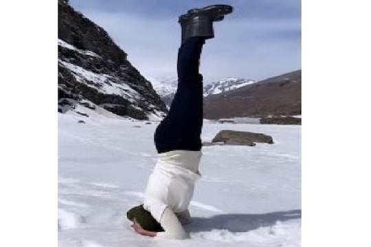मराठी अभिनेत्रीचा Ice Yoga; VIDEO पाहून ऐन गरमीत गार व्हाल