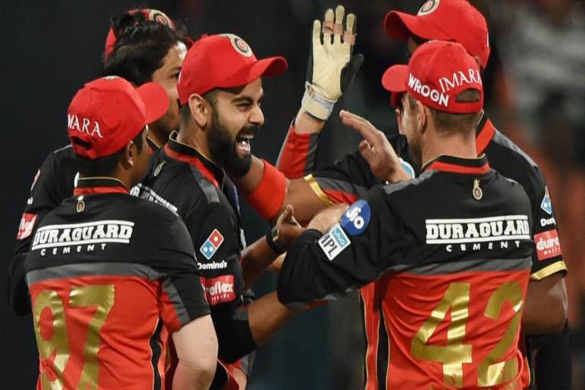 IPL 2021: RCB च्या नव्या बॅट्समननं 49 बॉलमध्ये काढले 104 run, विराटही झाला प्रभावित