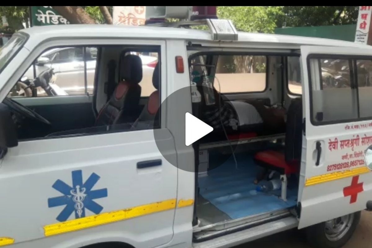 नाशिकमध्ये कोरोना रुग्णांची हेळसांड; व्हेंटिलेटर नसल्याने रग्णवाहिकेतच प्रतीक्षा, धक्कादायक VIDEO आला समोर