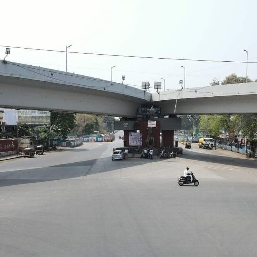 पुणे- ओस पडलेले रस्ते