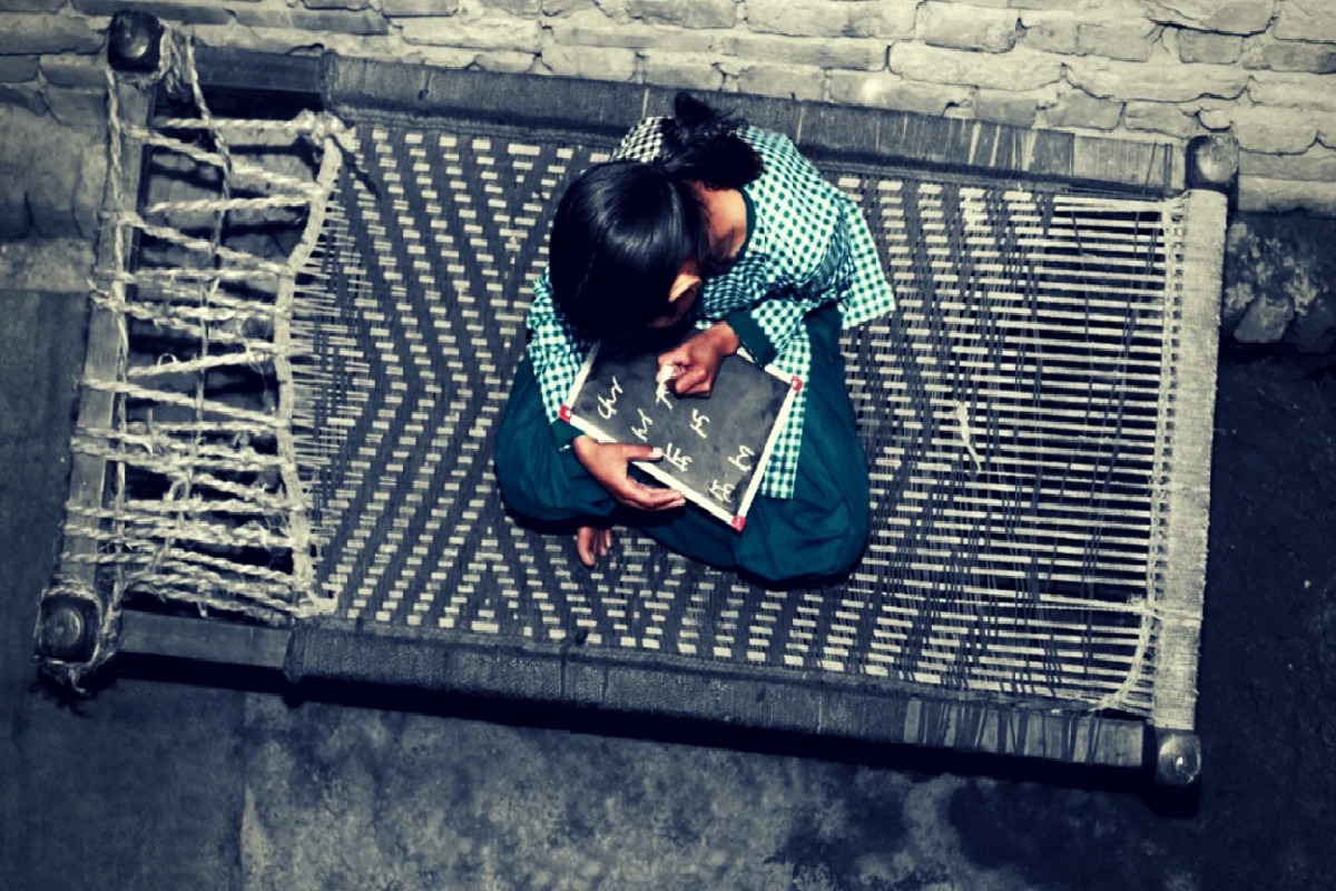 Pune News: एका क्षणात उध्वस्त झालं 10 वर्षाच्या चिमुरडीचं आयुष्य! झोपेतून उठल्यावर समोर दिसले आई-भावाचे मृतदेह