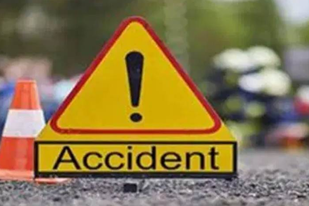 Pune News: ...अन् आई-भावानं डोळ्यादेखत सोडले प्राण; एका क्षणात हरपलं 3 वर्षाच्या चिमूरडीचं विश्व