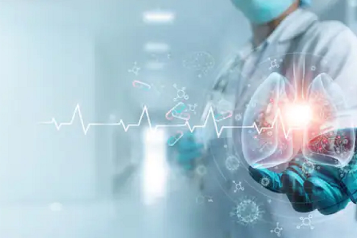 मेडिकल इतिहासातील पहिलीच घटना; जीवंत व्यक्तीने केलं अवयवदान, कोरोनाग्रस्त महिलेचा वाचला जीव