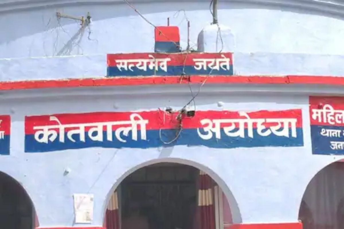 अयोध्येत महंताची विटेनं ठेचून निर्घृण हत्या, परिसरात खळबळ