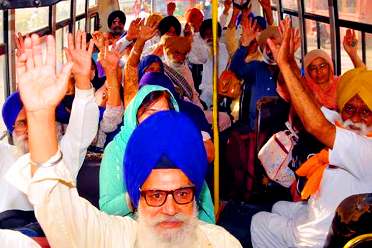 Big news : पाकिस्तानात गेले अन् कोरोना घेऊन आले, 100 भाविकांना लागण