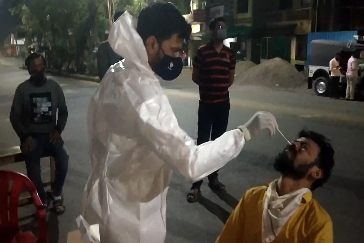 VIDEO: रात्री बाहेर पडलात तर होणार Corona चाचणी! या शहरात पोलीस अधीक्षकांच्या सूचना