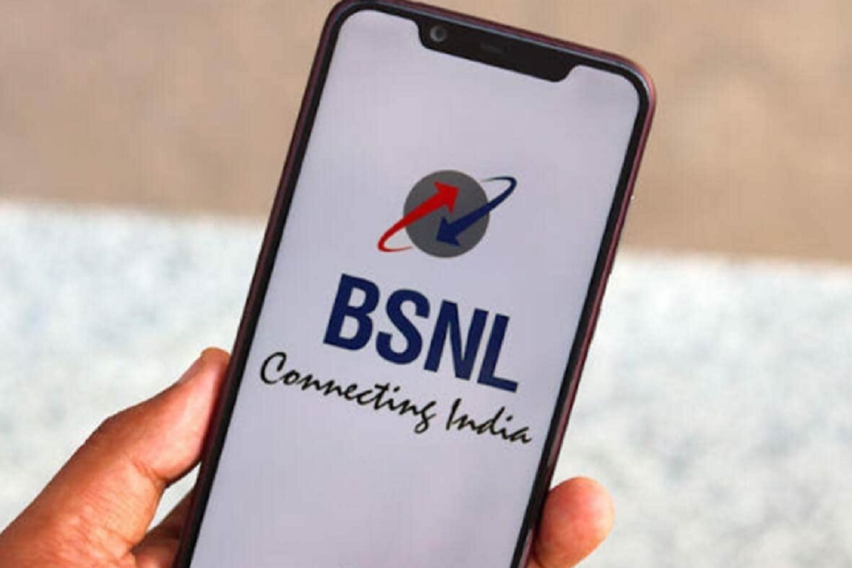 BSNL - बीएसएनएल ग्राहक 56700 किंवा 5699 या क्रमांवर मेसेज पाठवू शकतात. कॉलर टोन बंद करण्यासाठी त्यासाठी त्यांना UNSUB मेसेज टाइप करुन तो यापैकी एका नंबरवर पाठवावा लागेल.